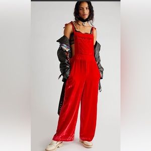 FREE PEOPLE EVA RED VELVET OVERALLS SMALL